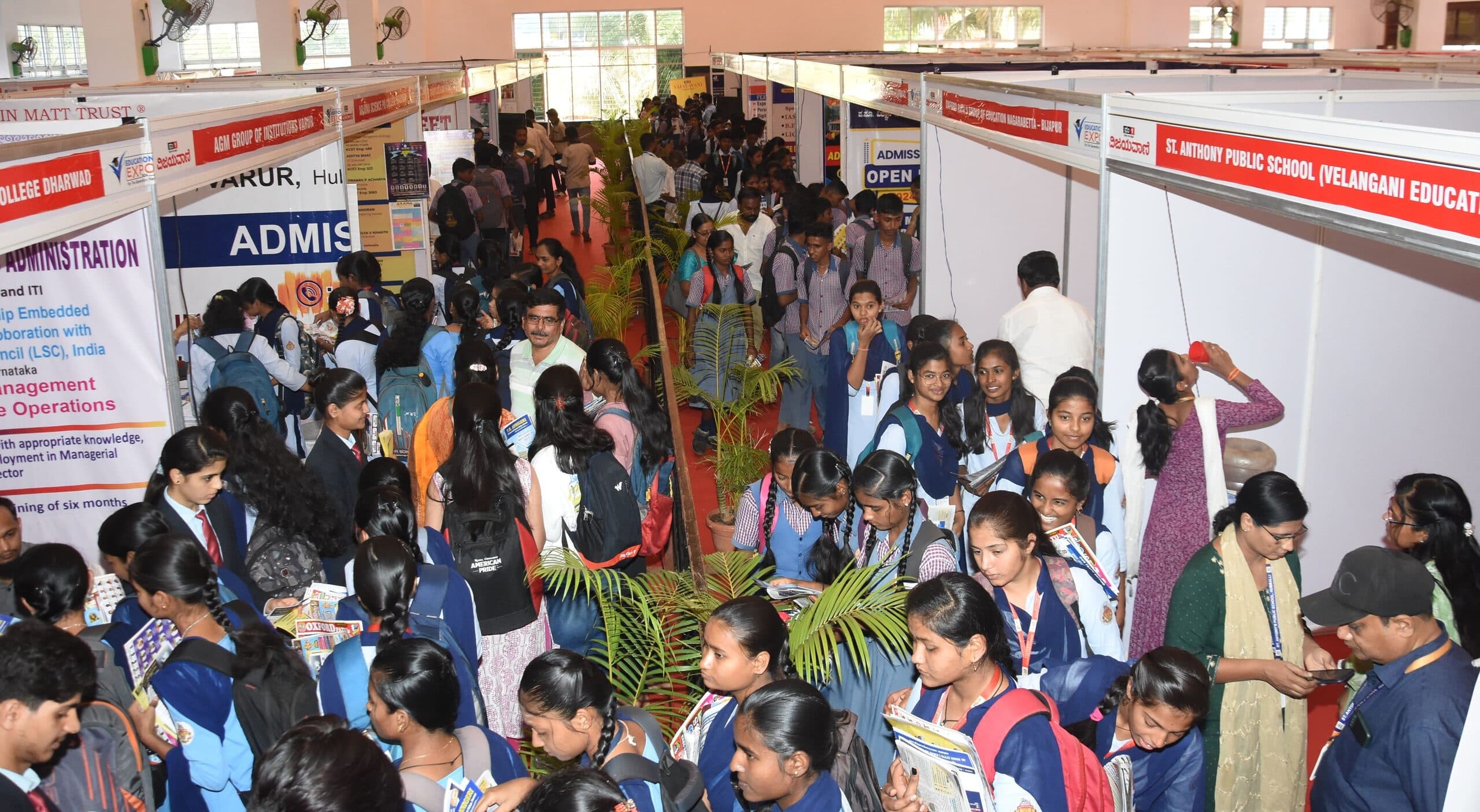 VRL Education Expo, Hubli, Karnataka — frame 04