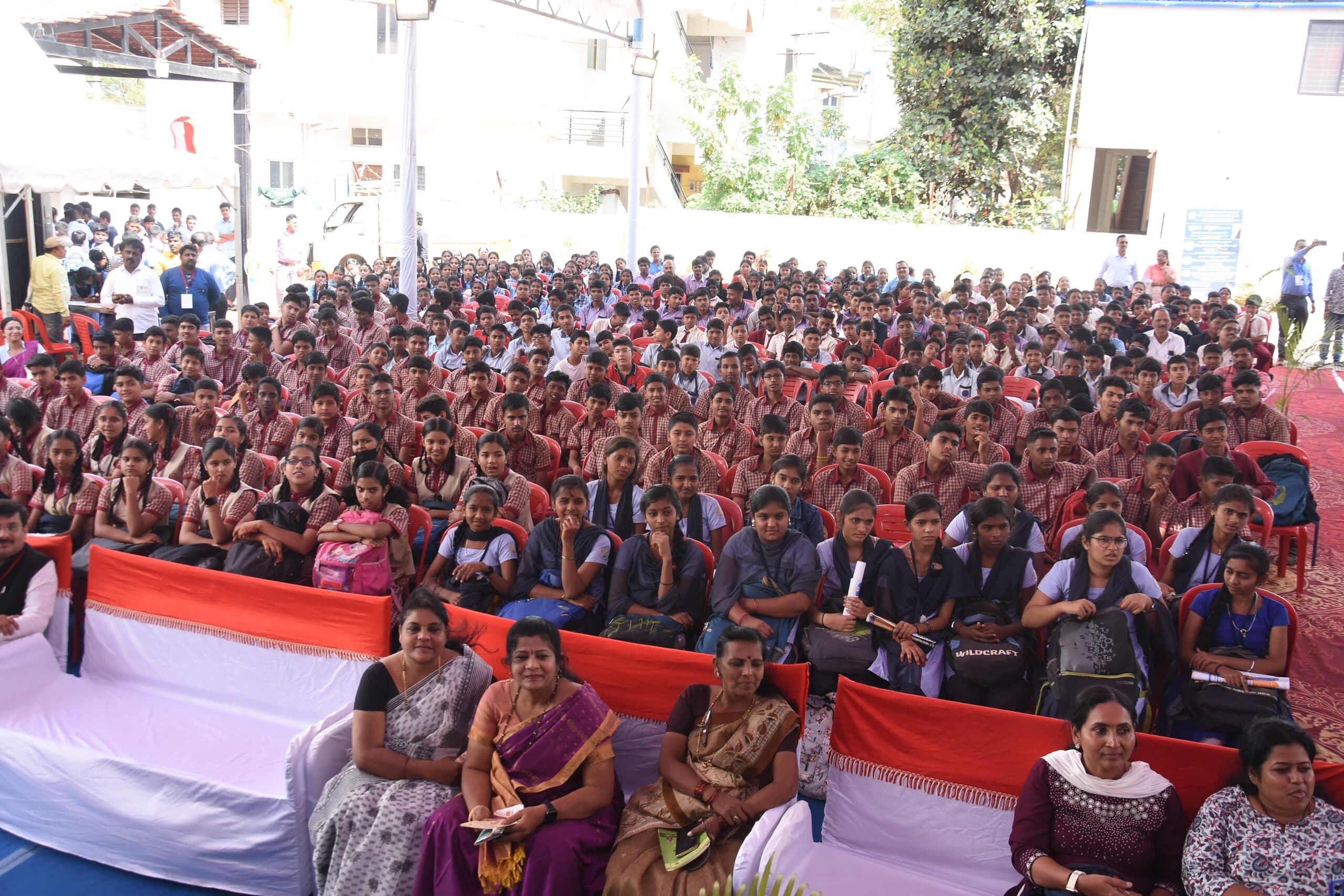 VRL Education Expo, Hubli, Karnataka — frame 14