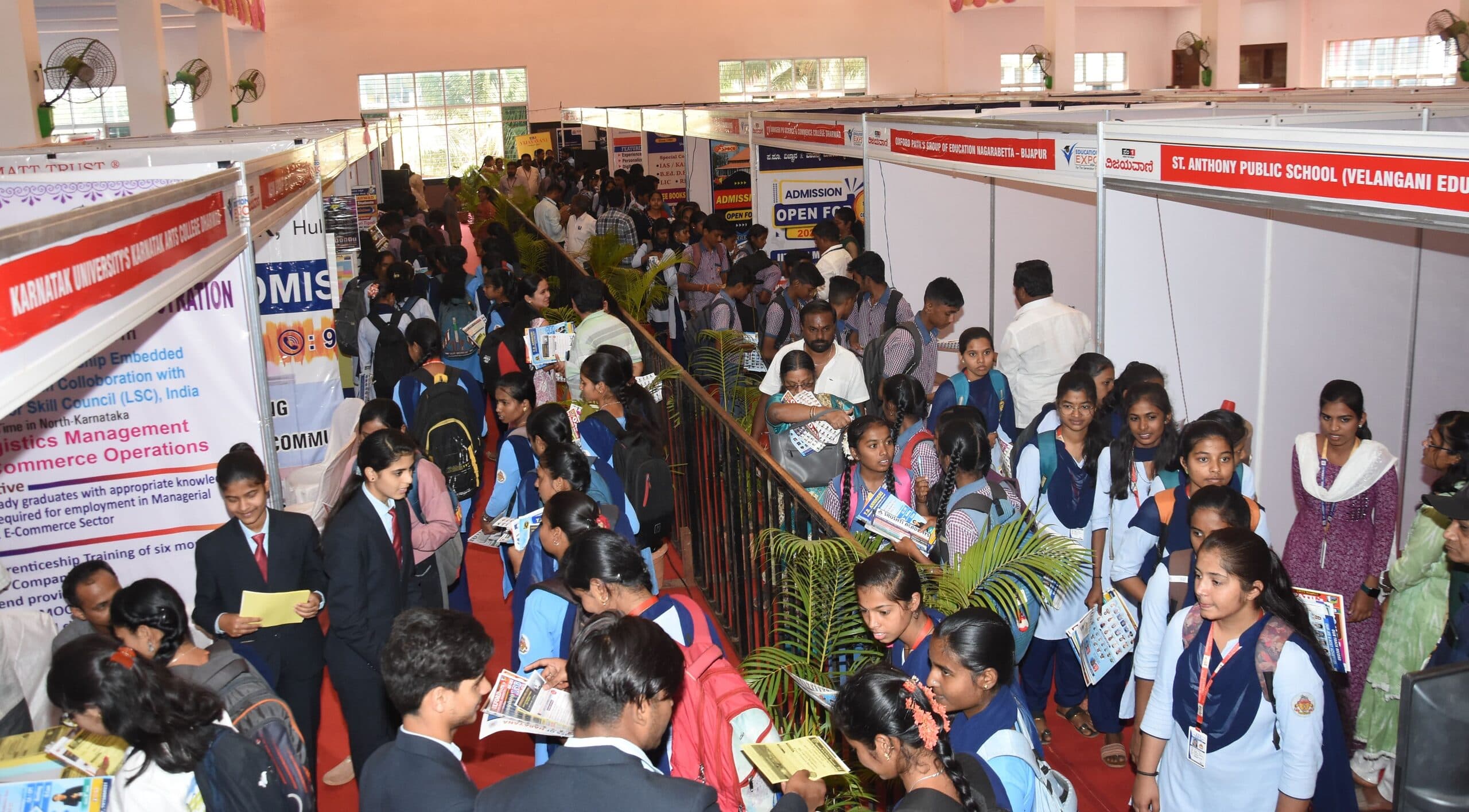 VRL Education Expo, Hubli, Karnataka — frame 05