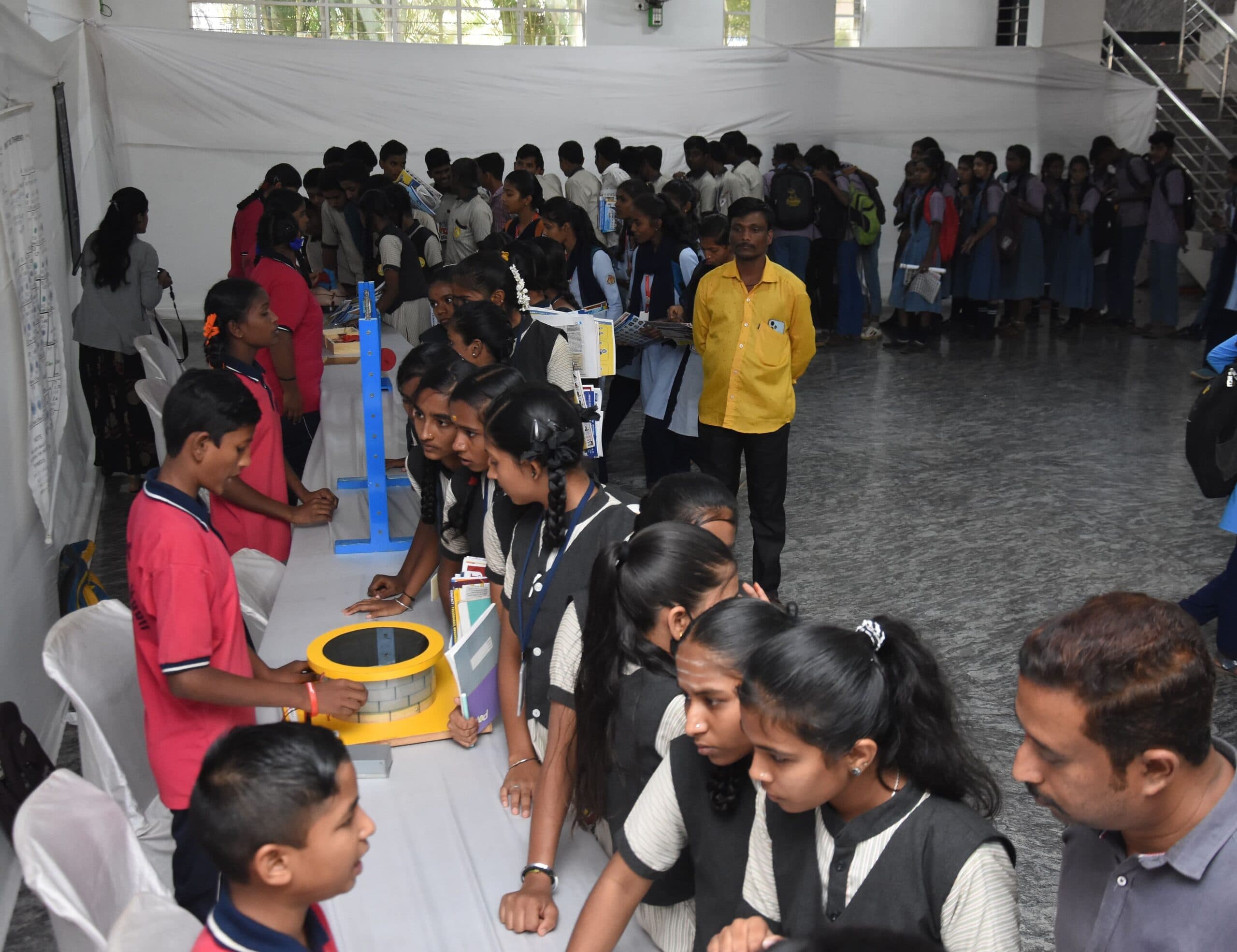 VRL Education Expo, Hubli, Karnataka — frame 08