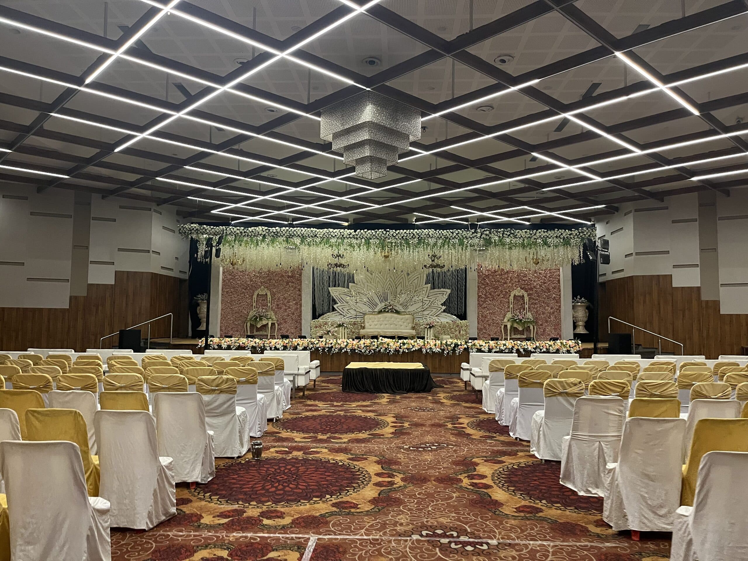 Cubix Hotel Wedding, Hubli — frame 02